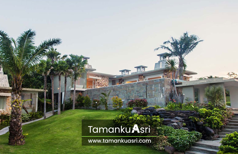 tukang-taman-merak